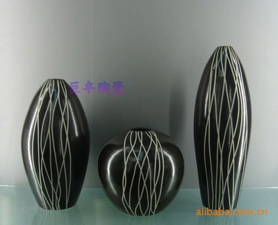 景德鎮瓷器陶瓷工藝品 花插擺件 桃園三結義3075廠家/批發/供應商