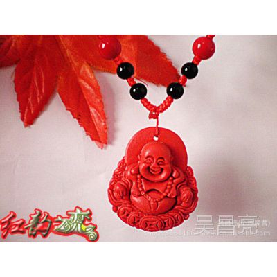 紅韻漆雕朱砂小佛項鏈：旅游景區(qū)暢銷工藝品批發(fā)新寵